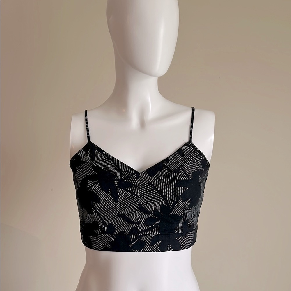 Universal Thread Women's Bra Tank Top.